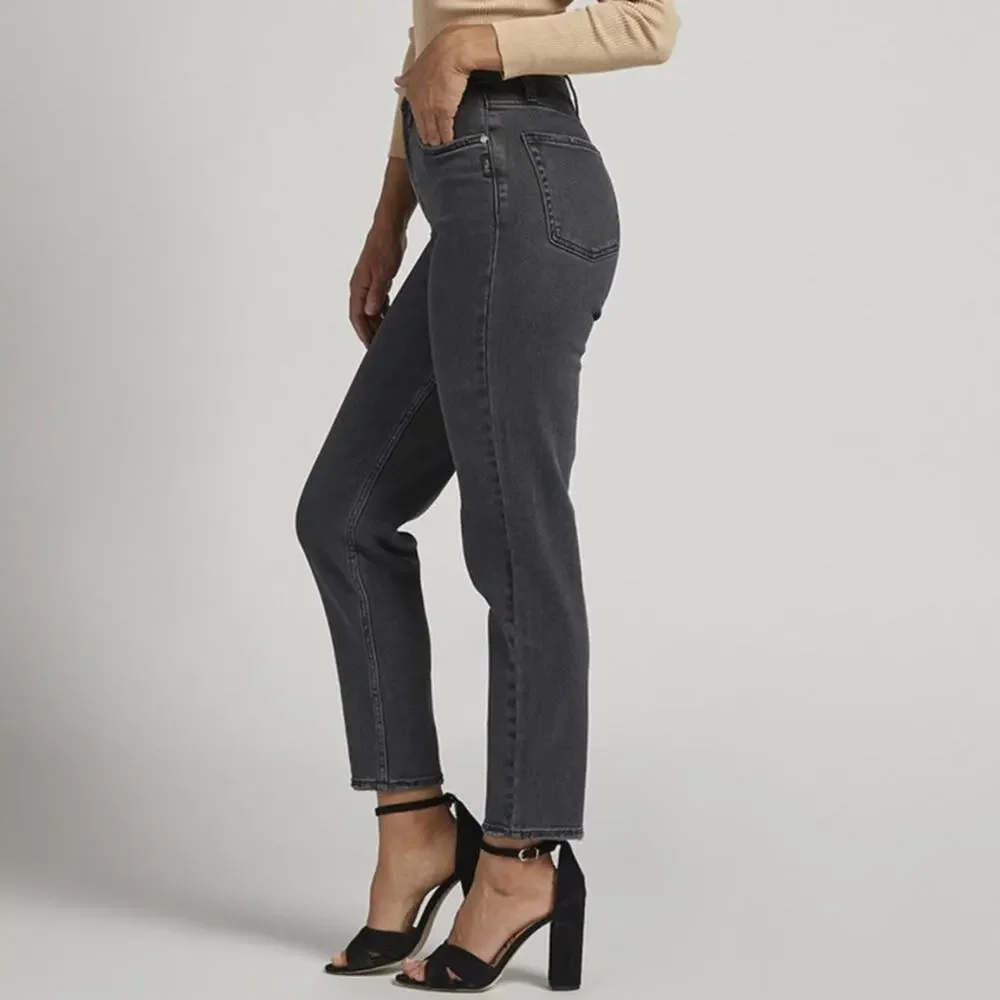 NWT Silver Jeans black Highly Desirable slim straight jeans, 20W
